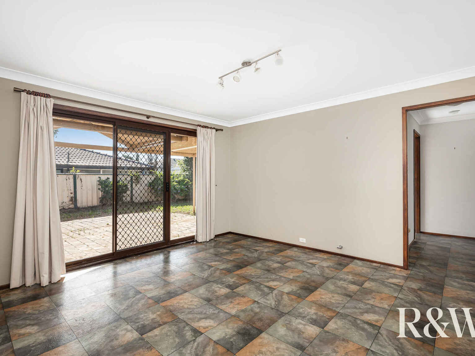 14 Hascombe Way St Clair 14 Hascombe Way St Clair