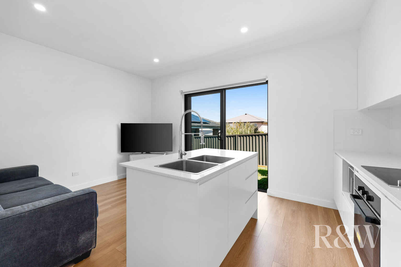 9 FLOYD STREET Spring Farm