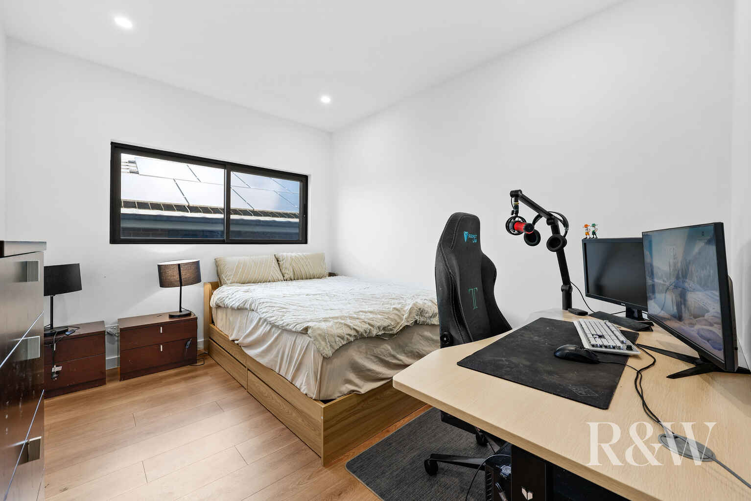 9 FLOYD STREET Spring Farm