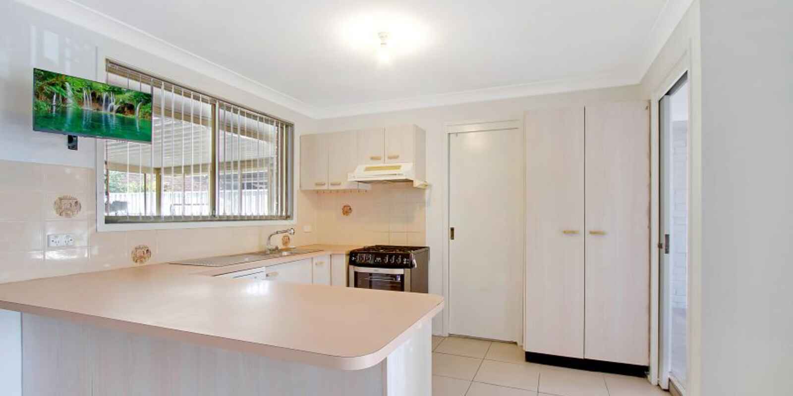 16 Haven Street Plumpton