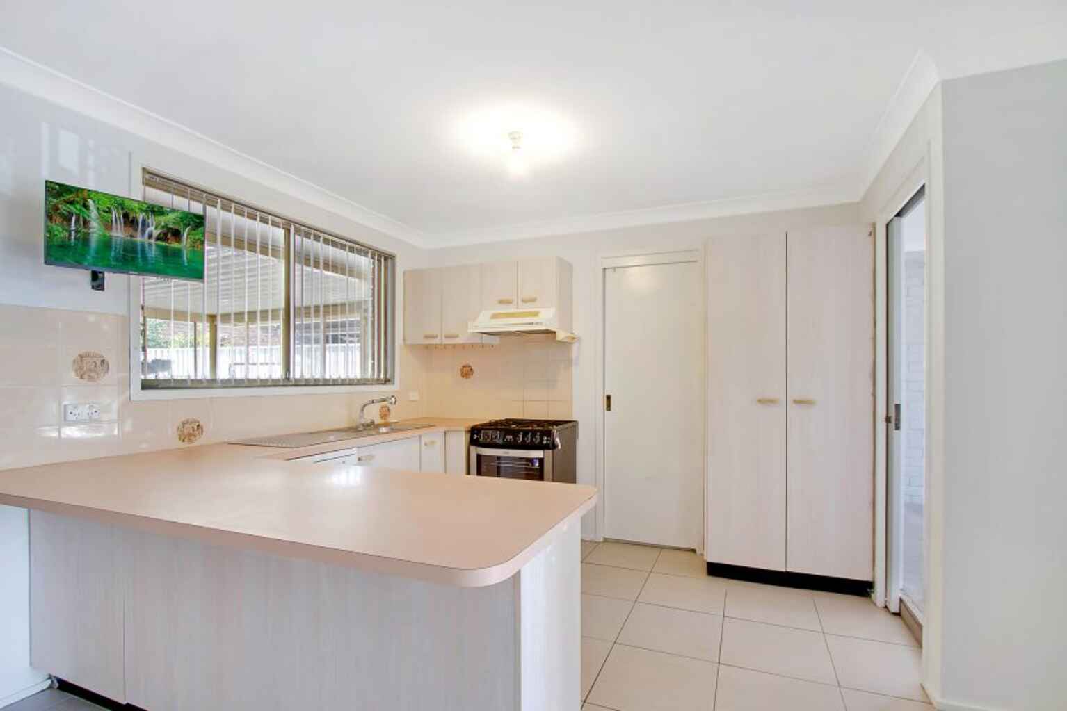 16 Haven Street Plumpton