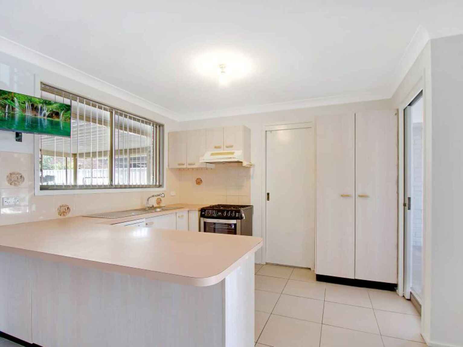 16 Haven Street Plumpton