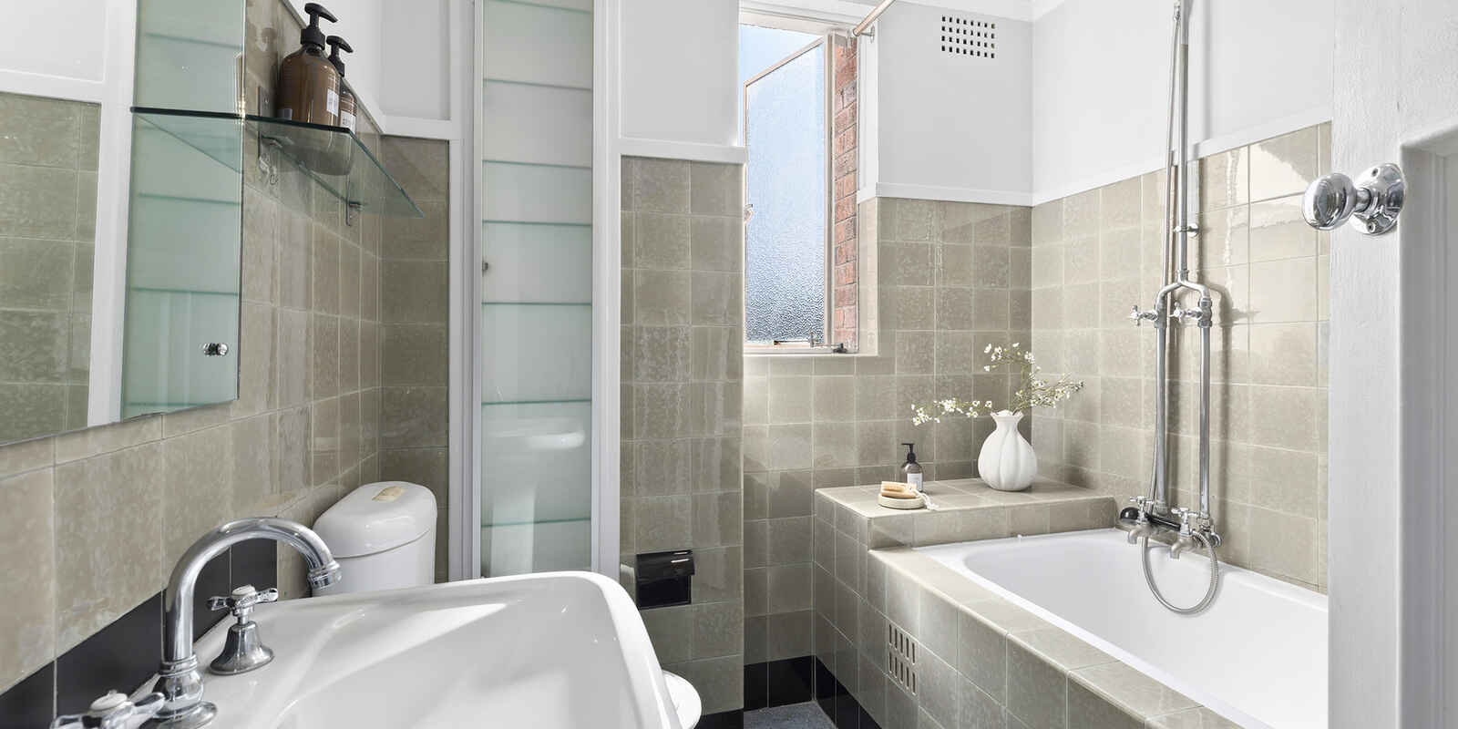 63/8 Birtley Place Elizabeth Bay