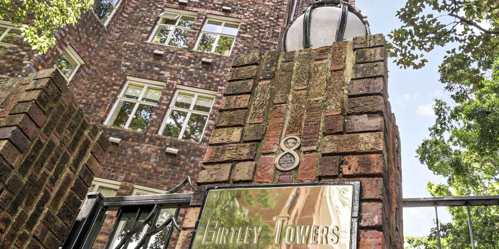 63/8 Birtley Place Elizabeth Bay