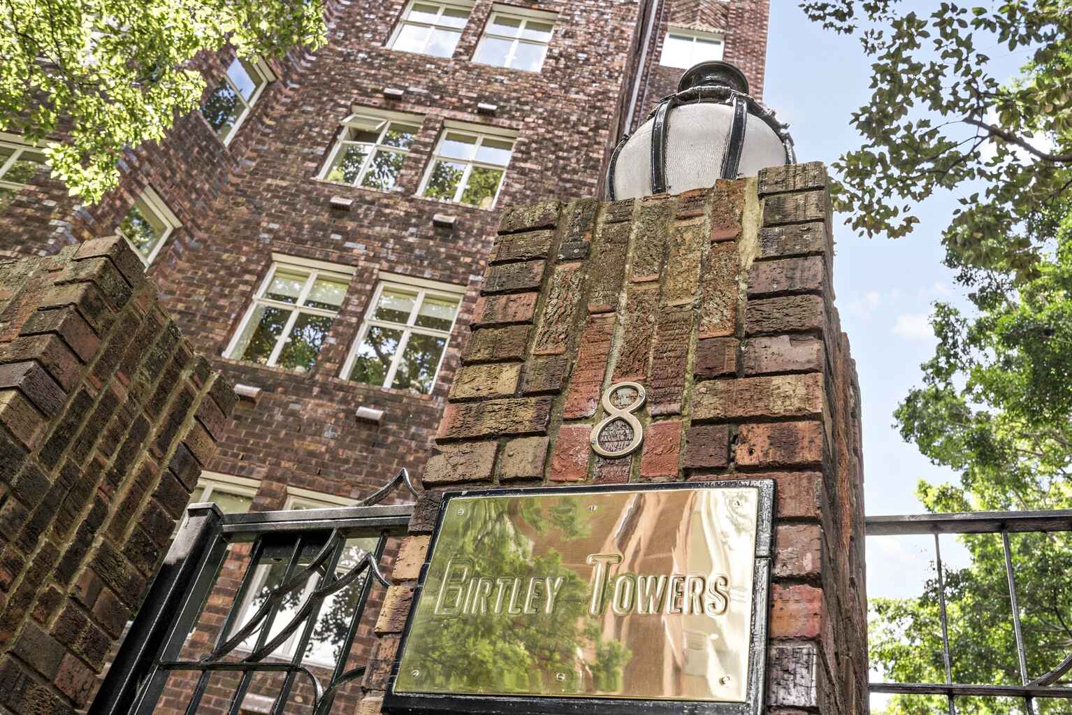 63/8 Birtley Place Elizabeth Bay