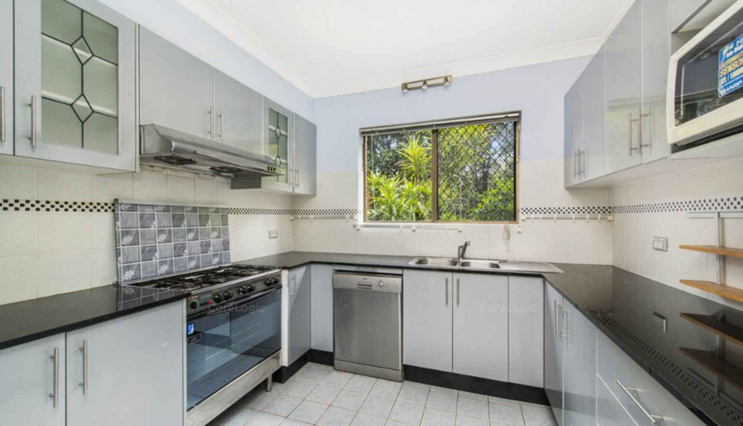 4/12 Earl St Mosman