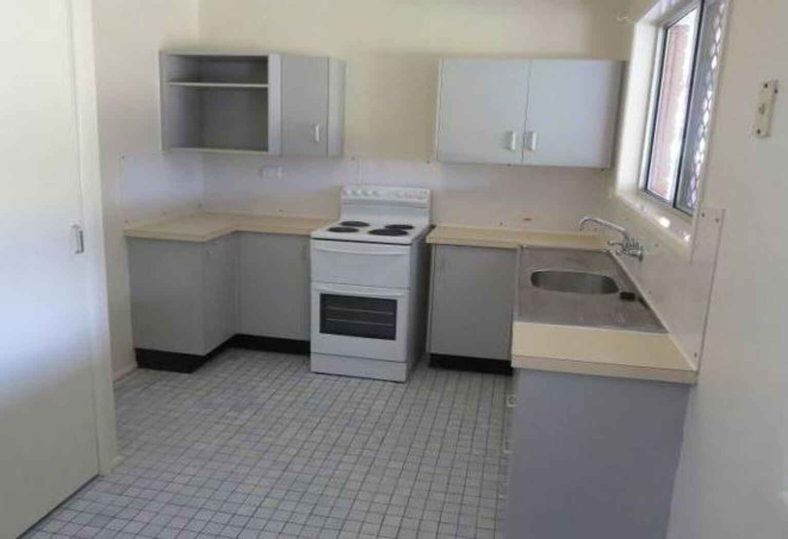 93 Old Bay Road Deception Bay