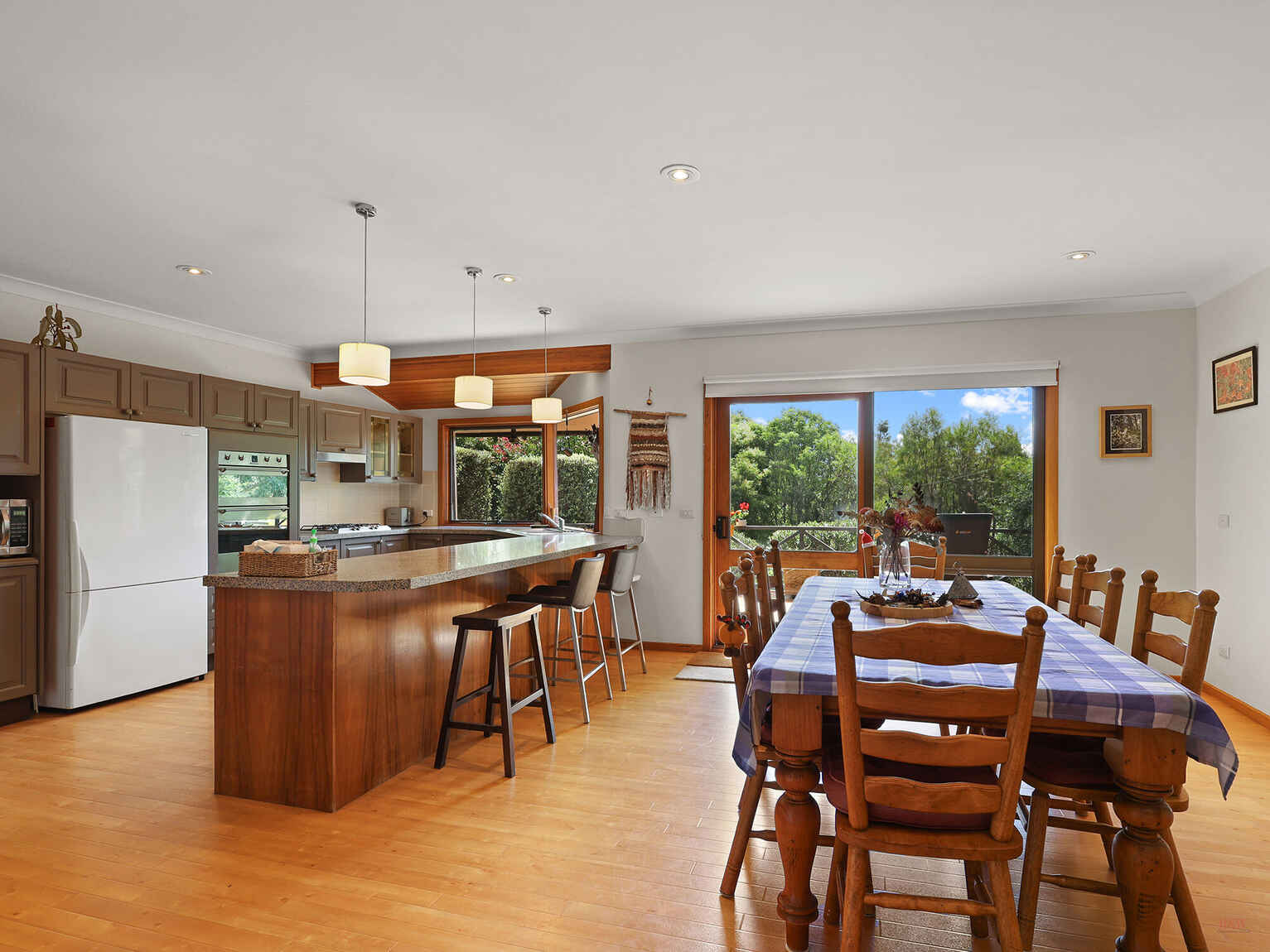 9 Farnborough Drive Moss Vale
