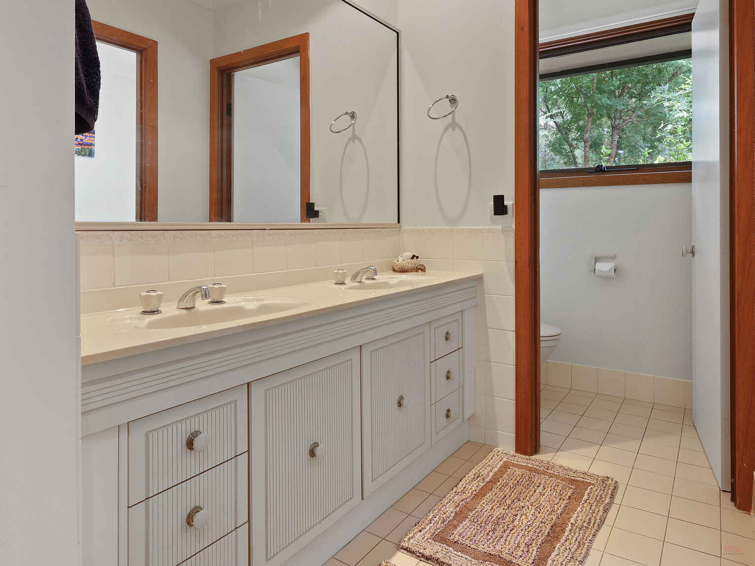 9 Farnborough Drive Moss Vale