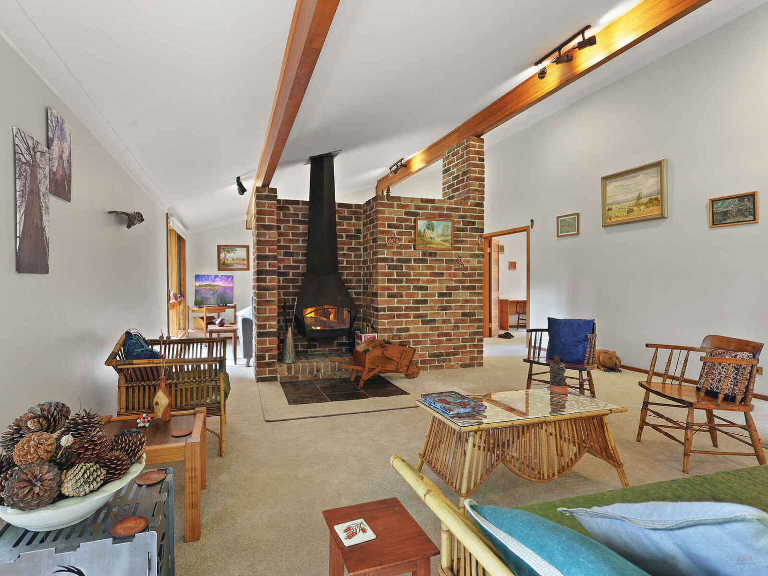 9 Farnborough Drive Moss Vale