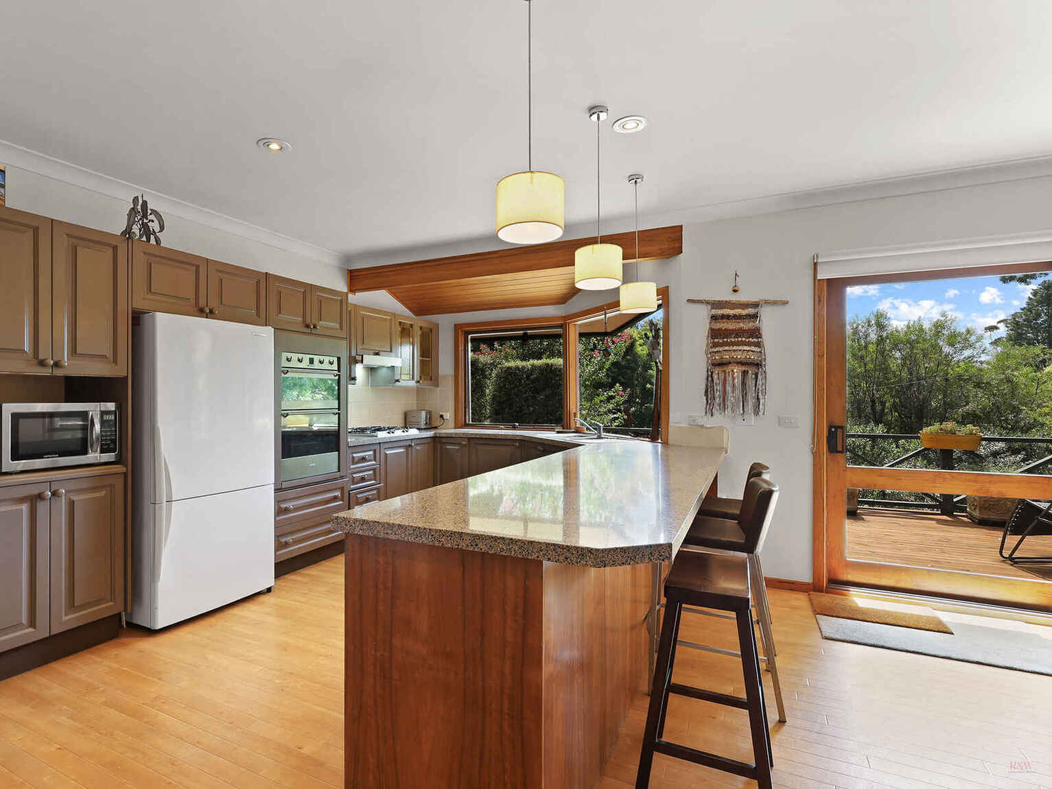 9 Farnborough Drive Moss Vale