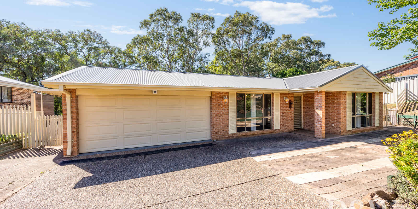 37 MOUNT HUON CIRCUIT Glen Alpine