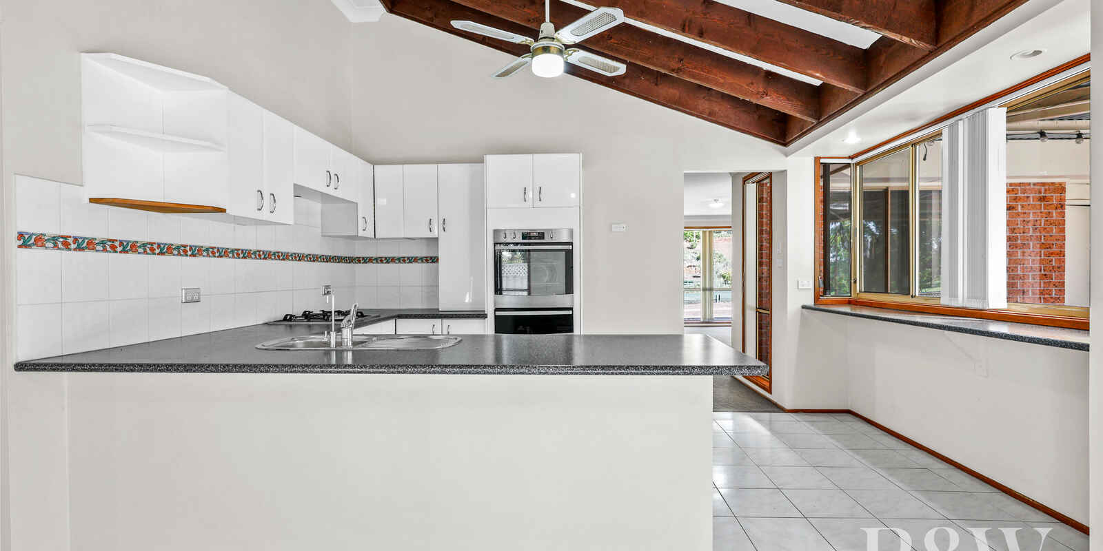 37 MOUNT HUON CIRCUIT Glen Alpine