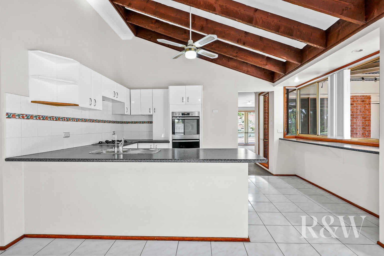 37 MOUNT HUON CIRCUIT Glen Alpine