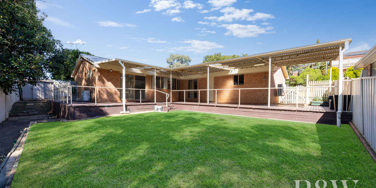 37 MOUNT HUON CIRCUIT Glen Alpine