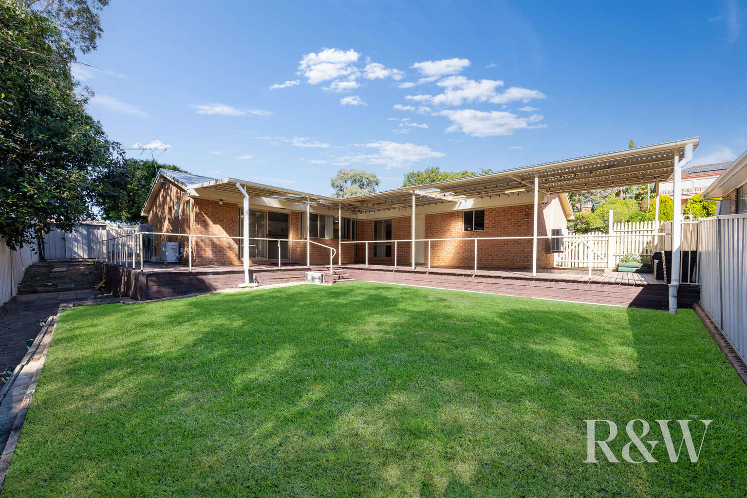 37 MOUNT HUON CIRCUIT Glen Alpine