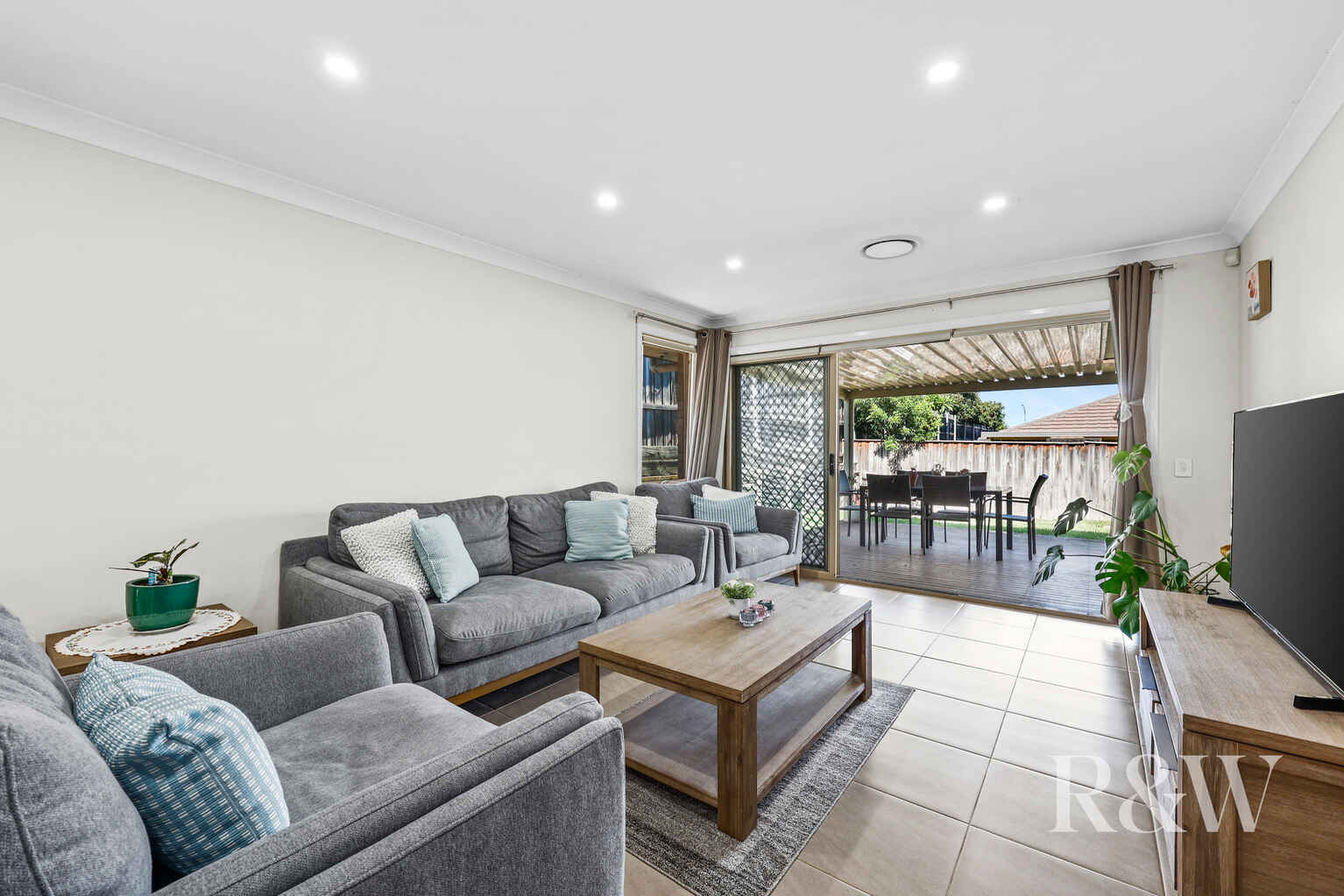 33 DELAWARE STREET Spring Farm