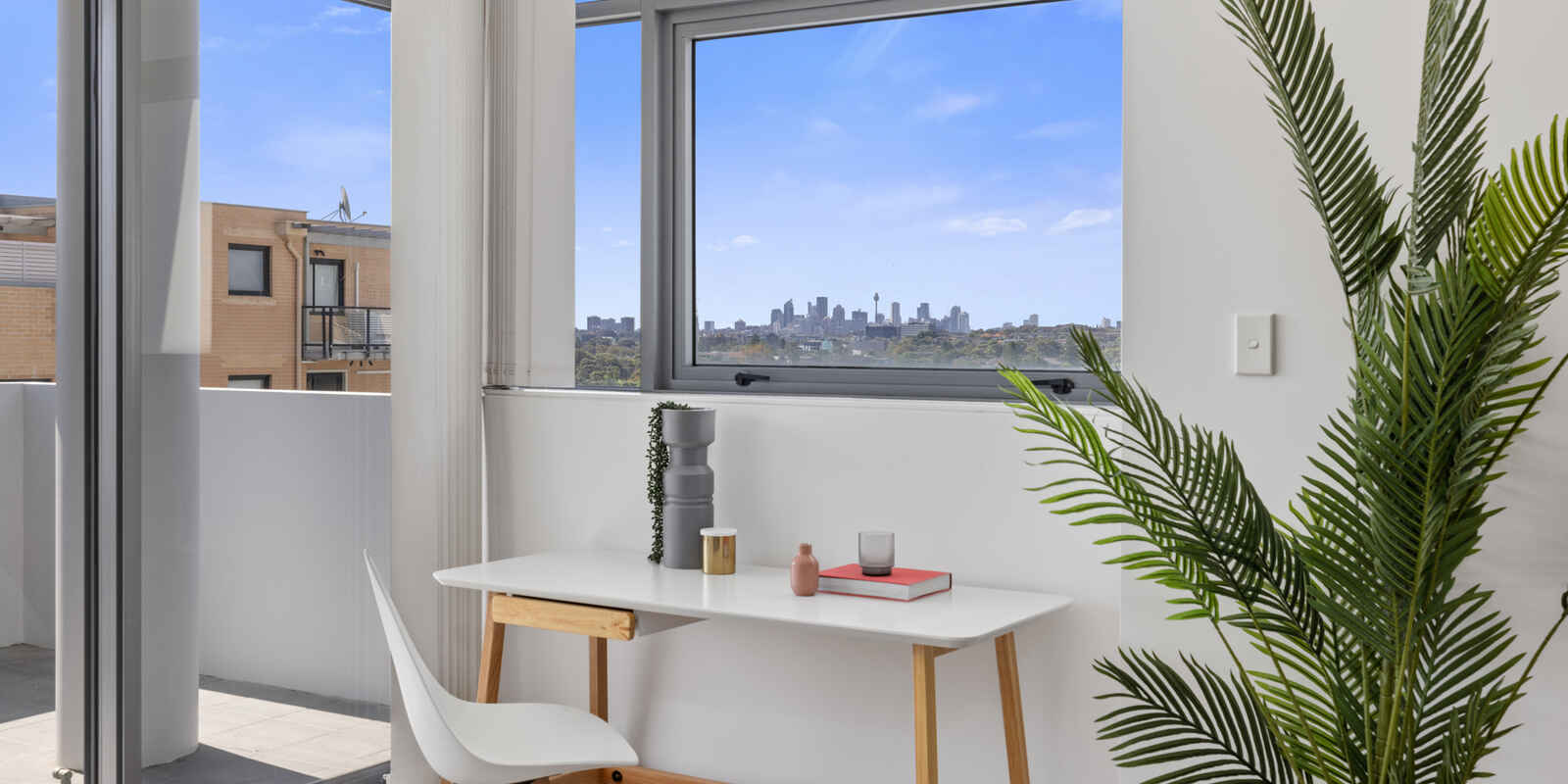 611/1 Bruce Bennett Place Maroubra