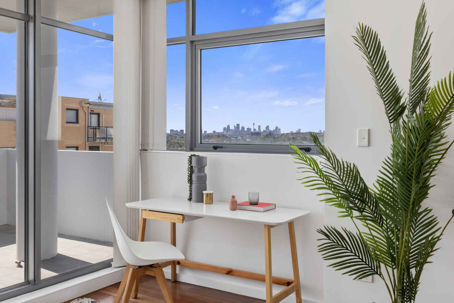 611/1 Bruce Bennett Place Maroubra