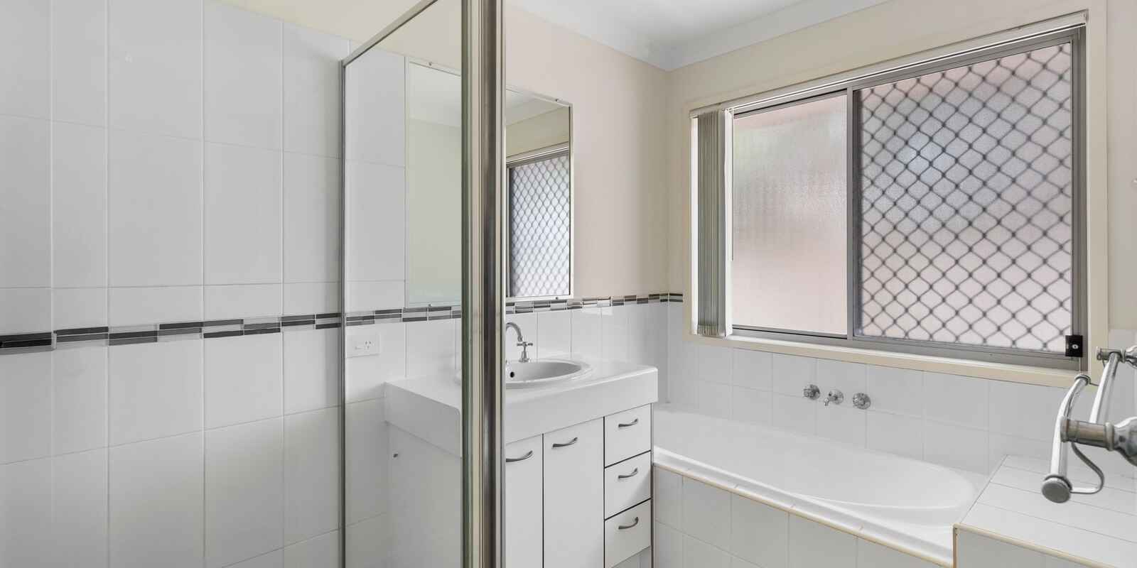 15 Greenwich Court Bellmere