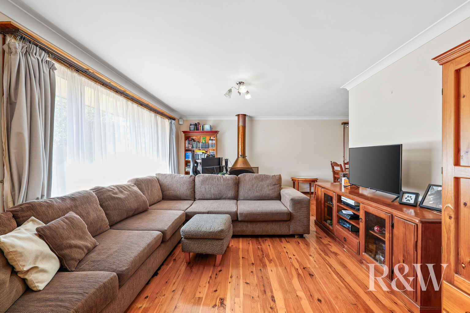 48 ATHEL TREE CRESCENT Bradbury