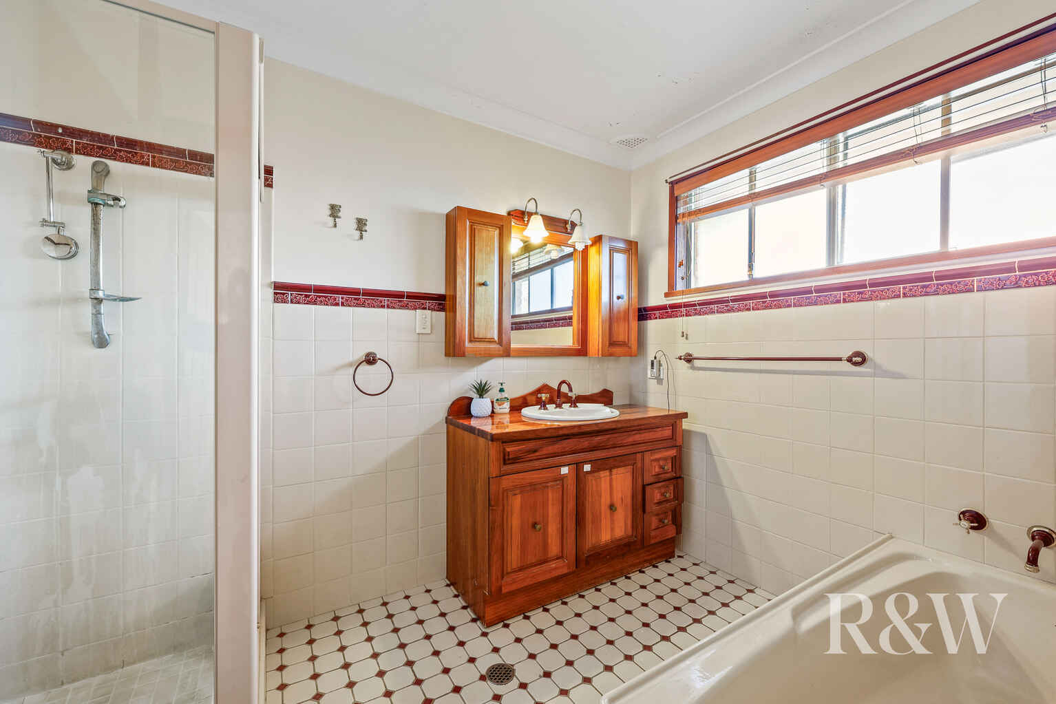 48 ATHEL TREE CRESCENT Bradbury