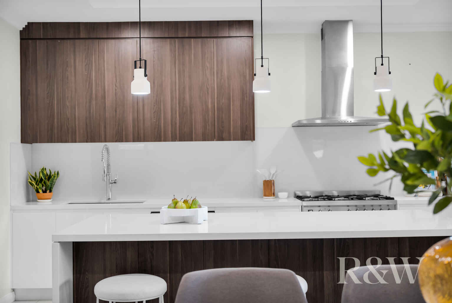 18 GOVERNOR DRIVE Harrington Park