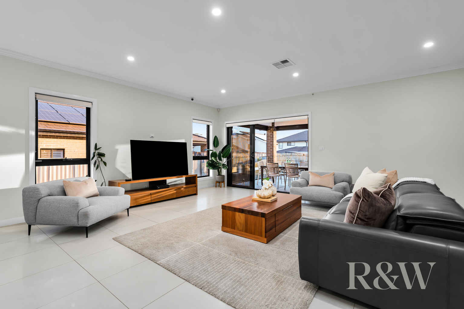 18 GOVERNOR DRIVE Harrington Park