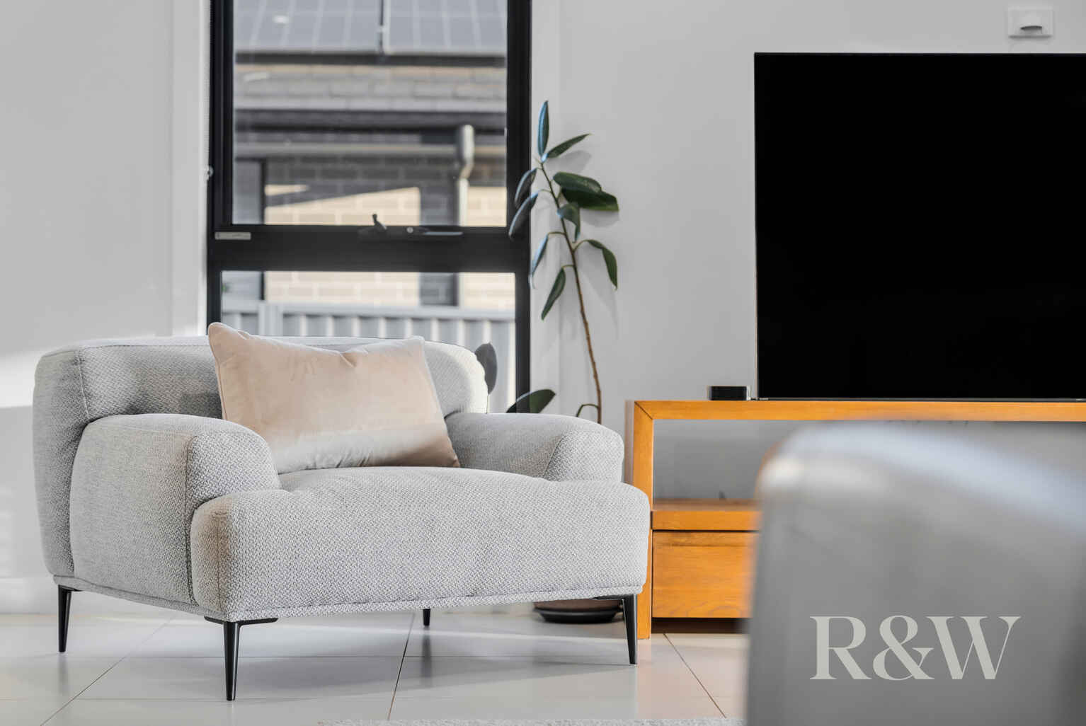 18 GOVERNOR DRIVE Harrington Park