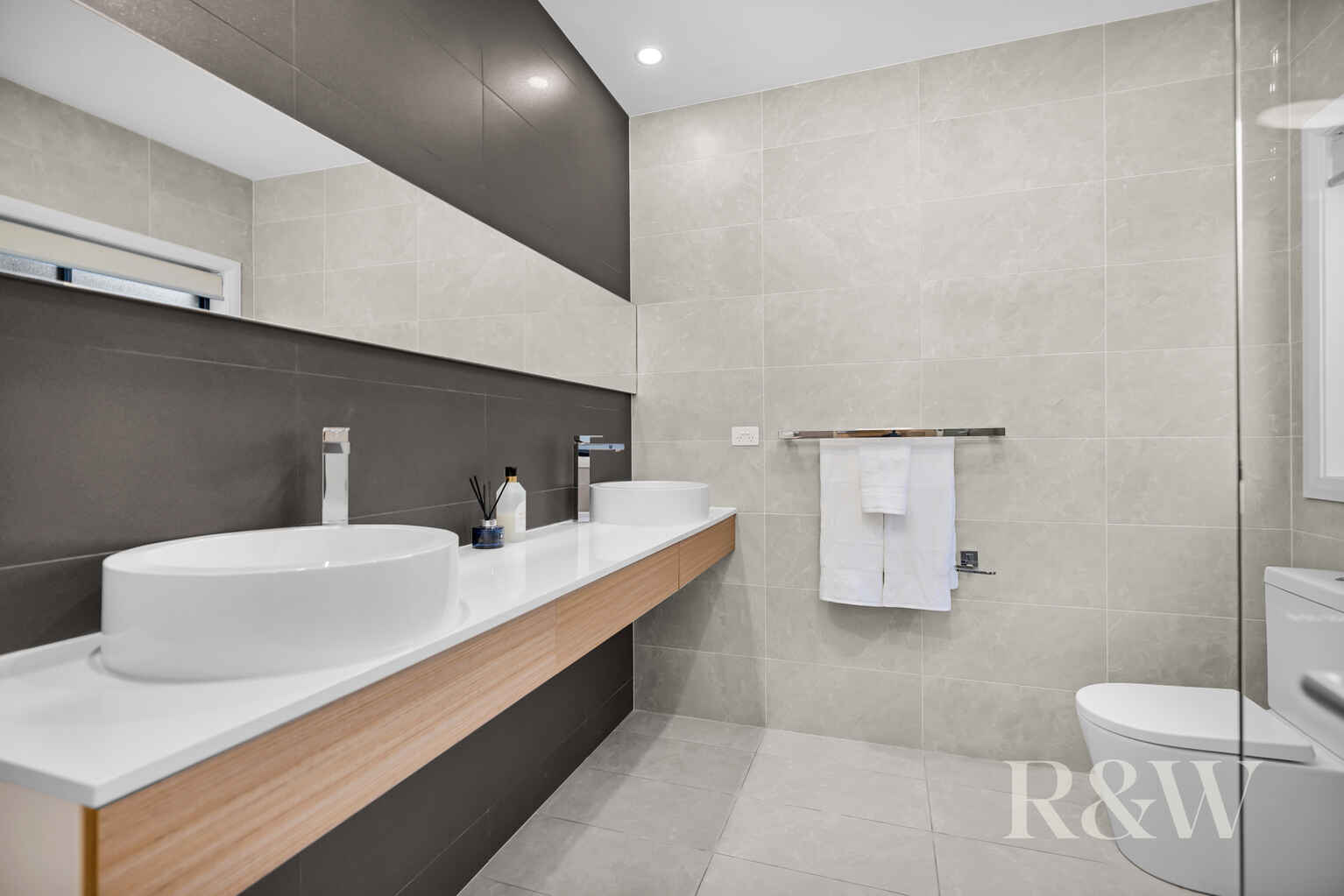 18 GOVERNOR DRIVE Harrington Park