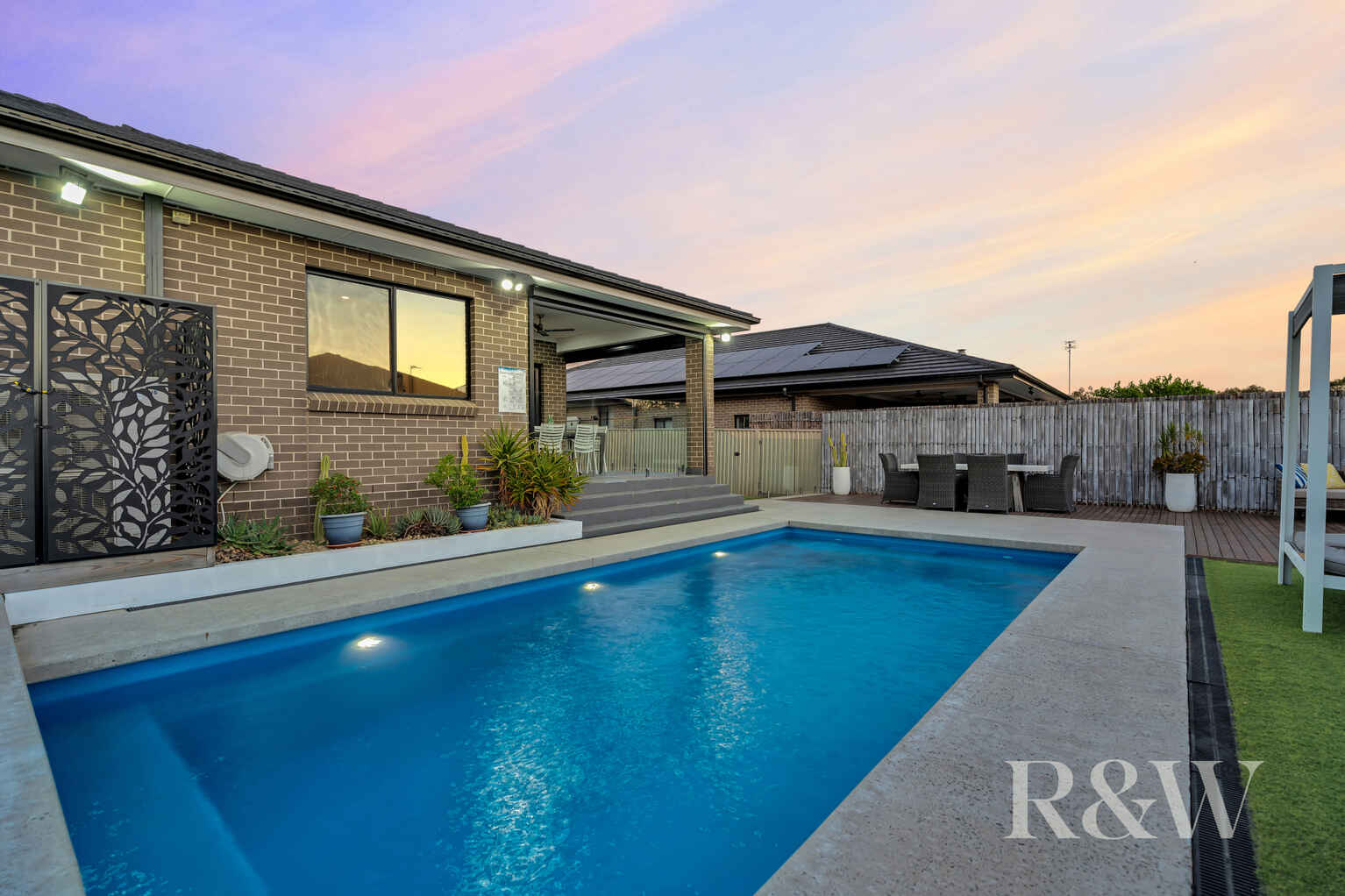 18 GOVERNOR DRIVE Harrington Park