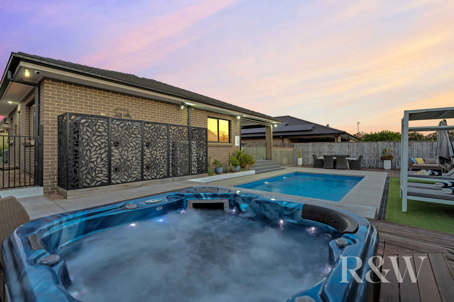 18 GOVERNOR DRIVE Harrington Park