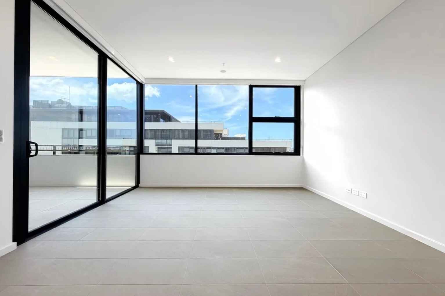 506/2B Appleroth Street Melrose Park