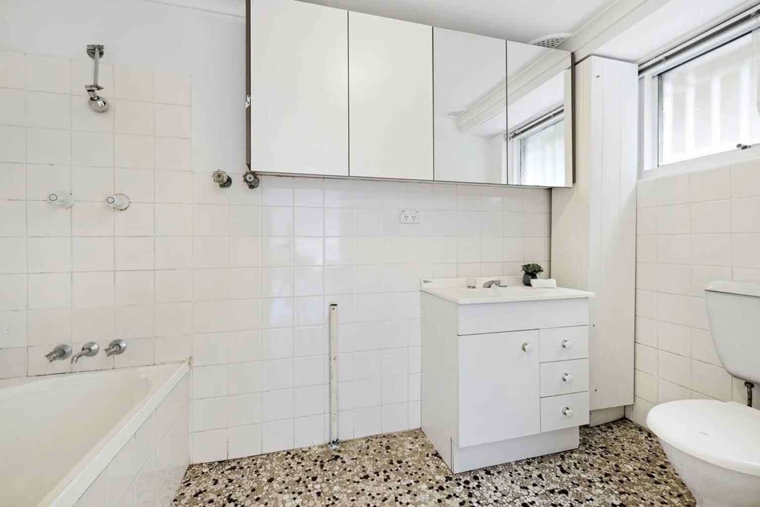 1/32 Tennent Parade Hurlstone Park