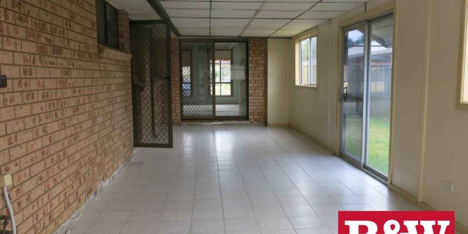 2 Hook Place Wakeley