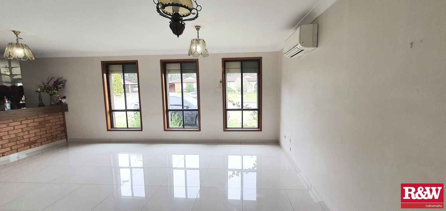 2 Hook Place Wakeley