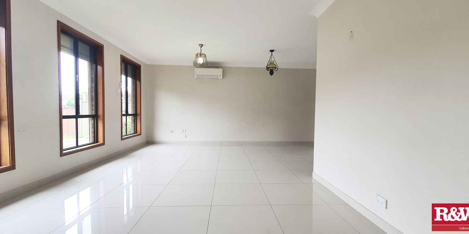 2 Hook Place Wakeley