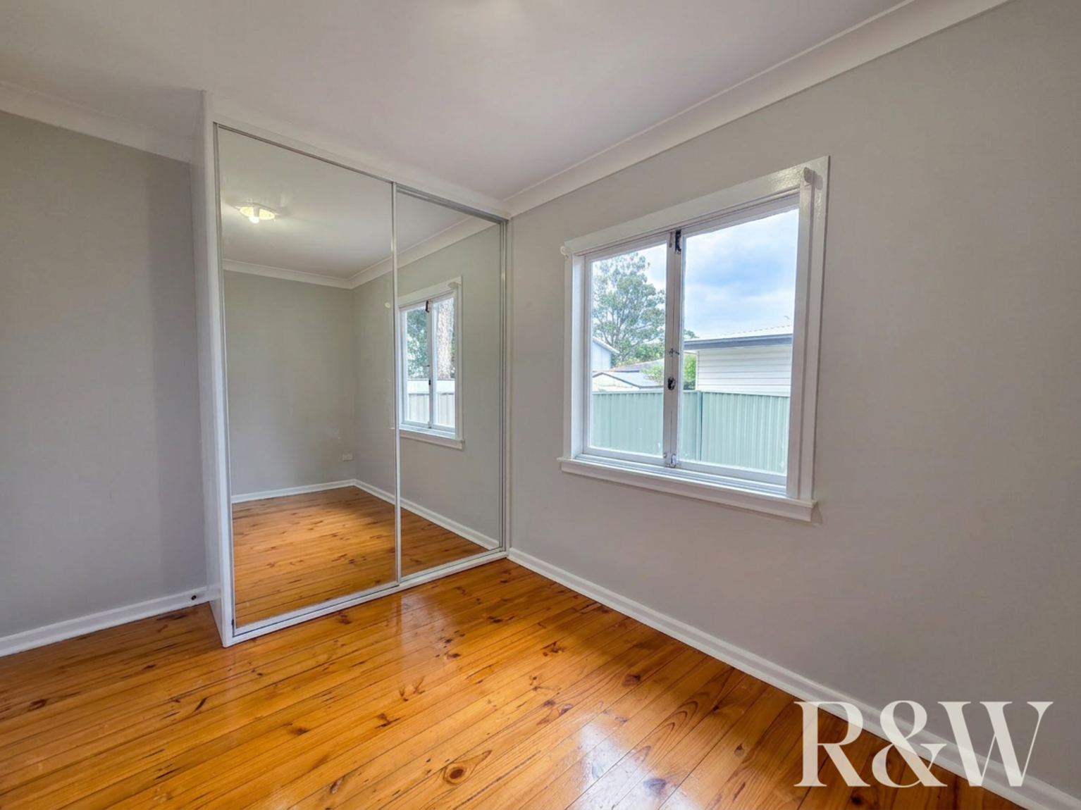 15 Kurama Crescent Whalan