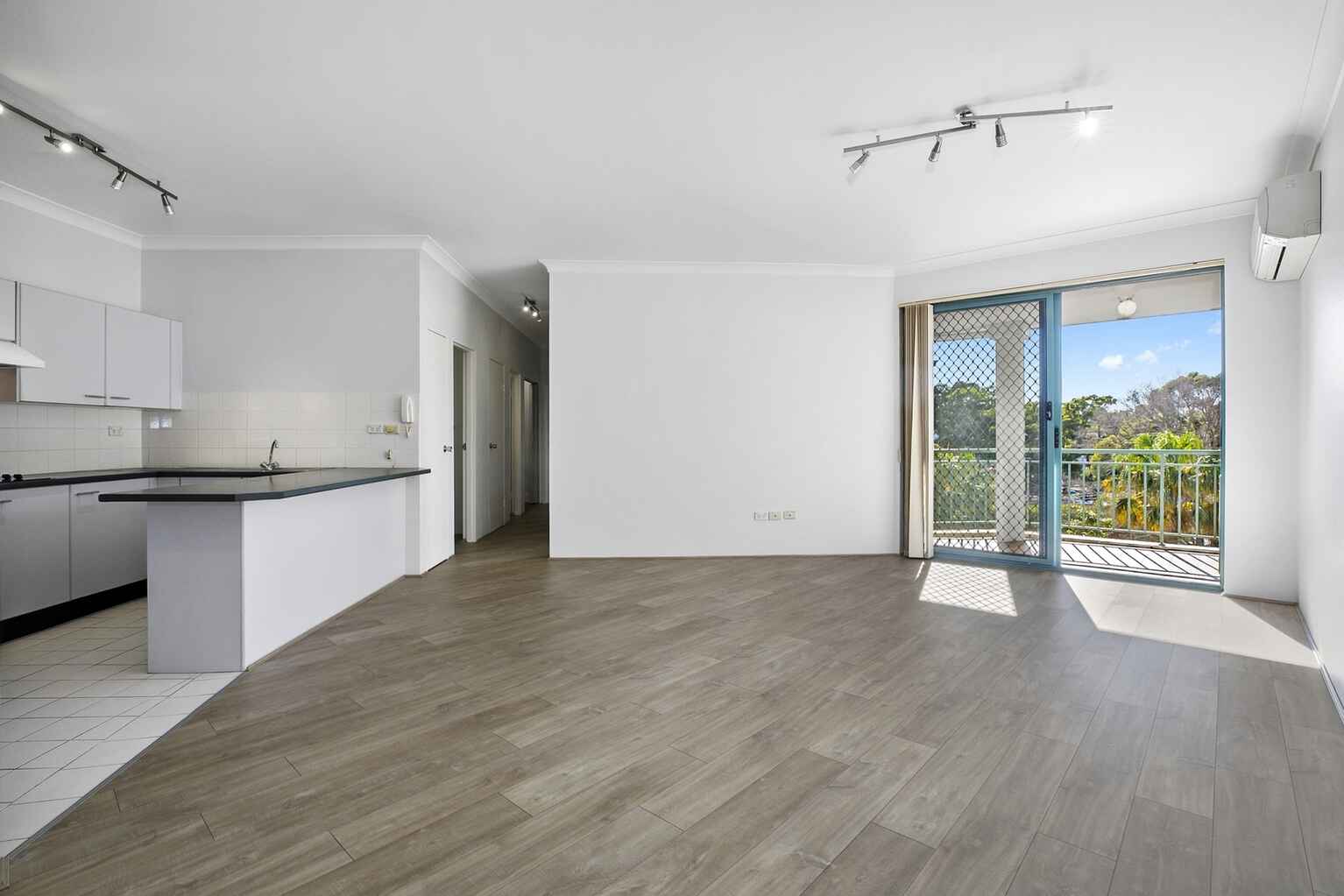 31/6-22 High Street Mascot