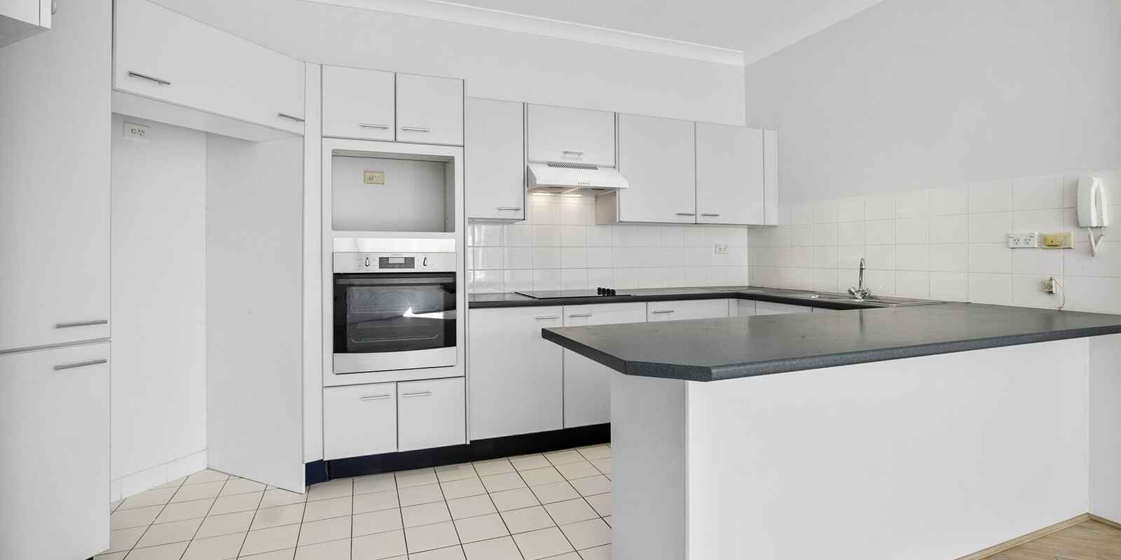 31/6-22 High Street Mascot