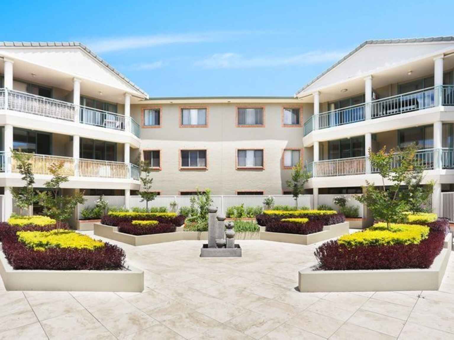 31/6-22 High Street Mascot