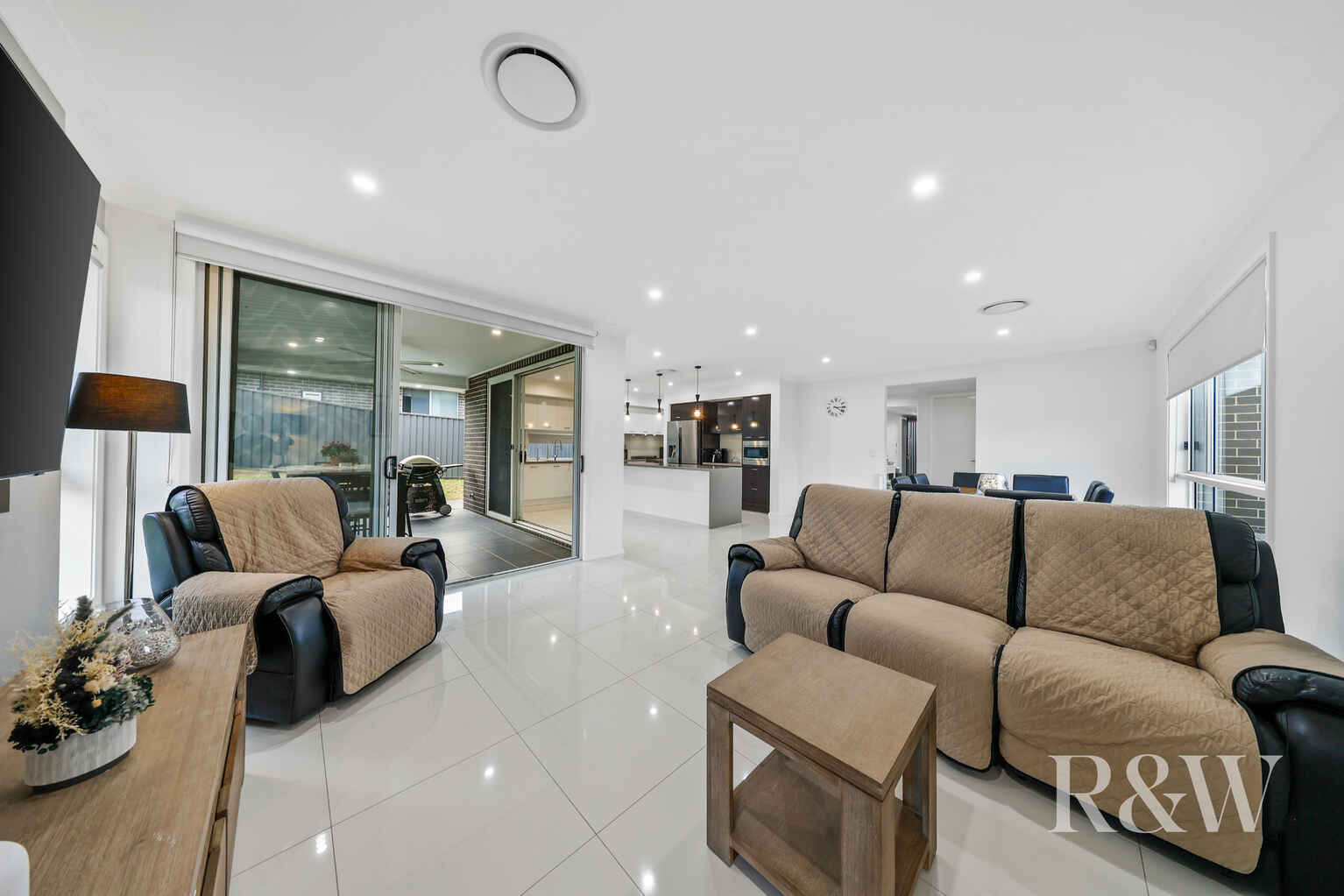 8 ROVER STREET Leppington