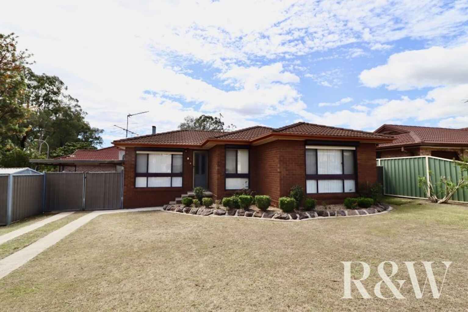 8 Timesweep Drive St Clair