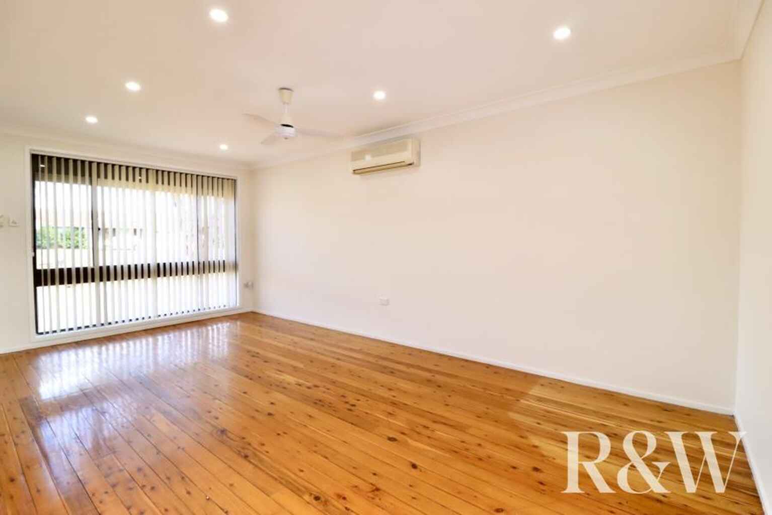 8 Timesweep Drive St Clair