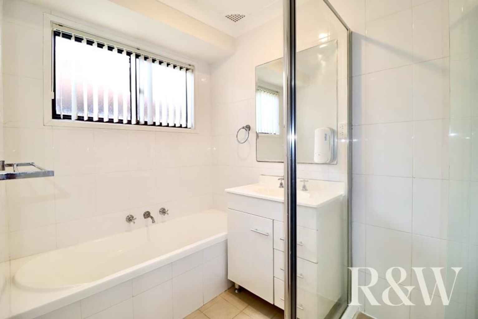 8 Timesweep Drive St Clair