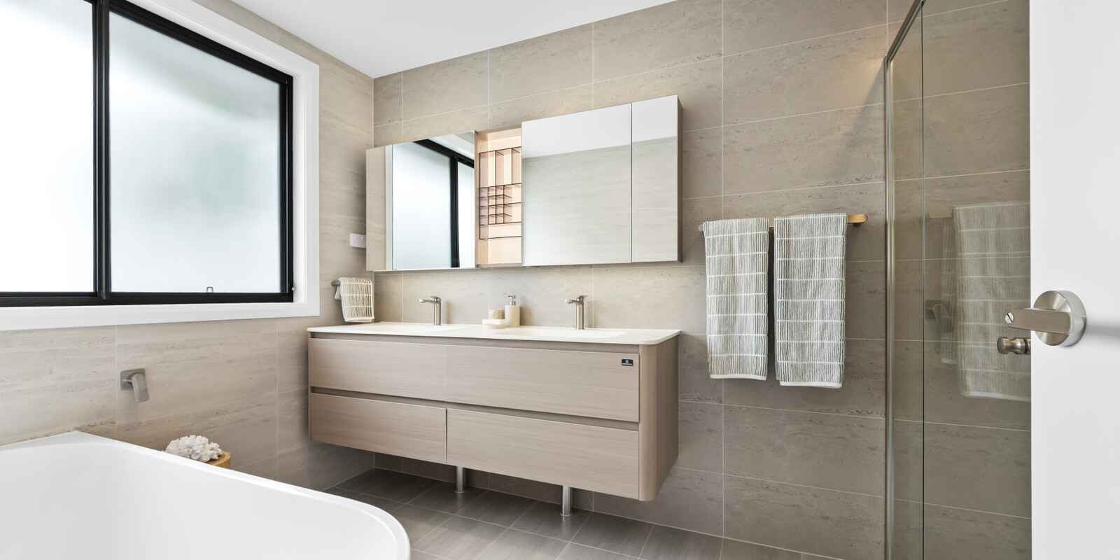 2/48-50 Gallipoli Avenue Blackwall