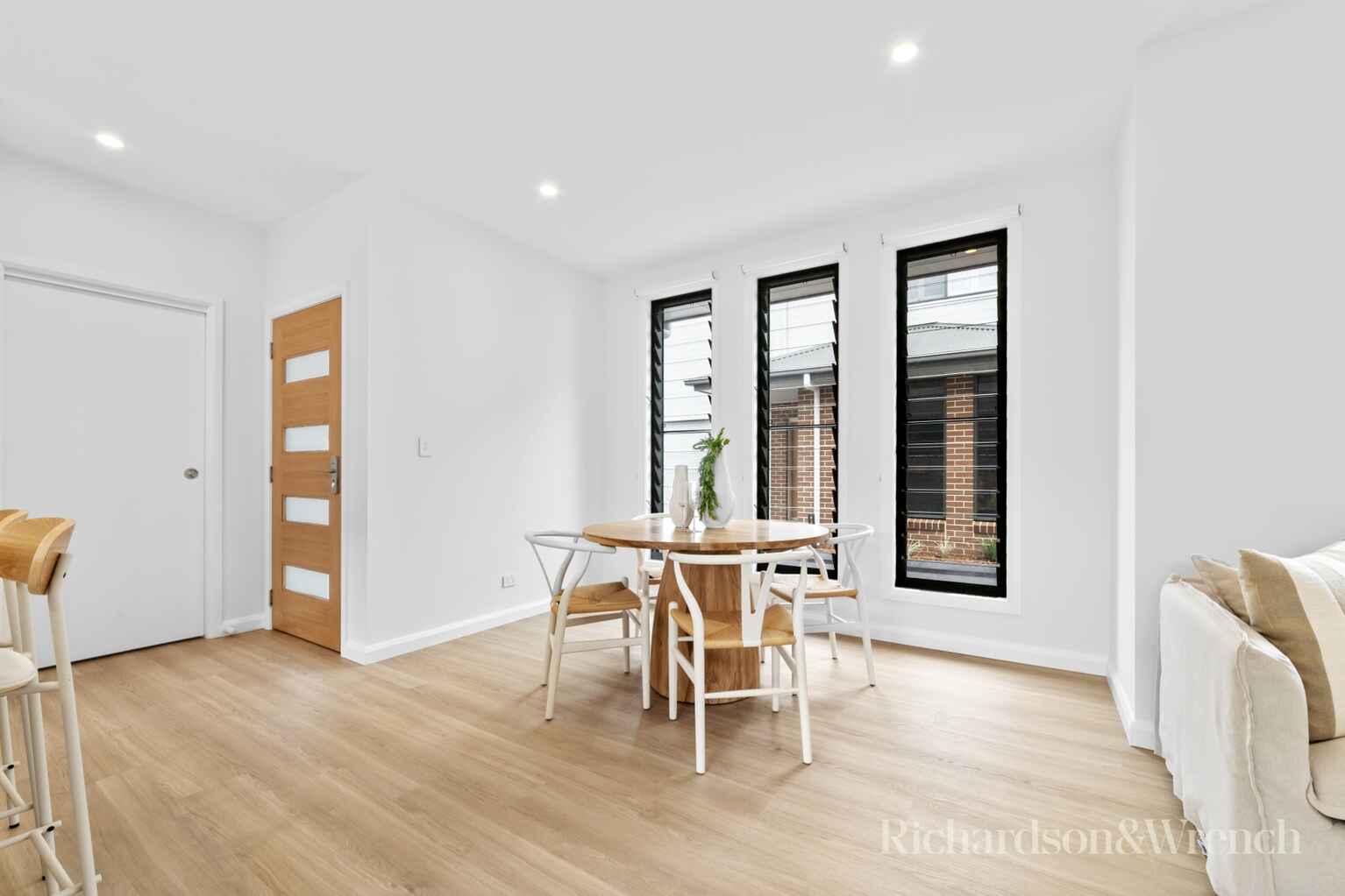 2/48-50 Gallipoli Avenue Blackwall