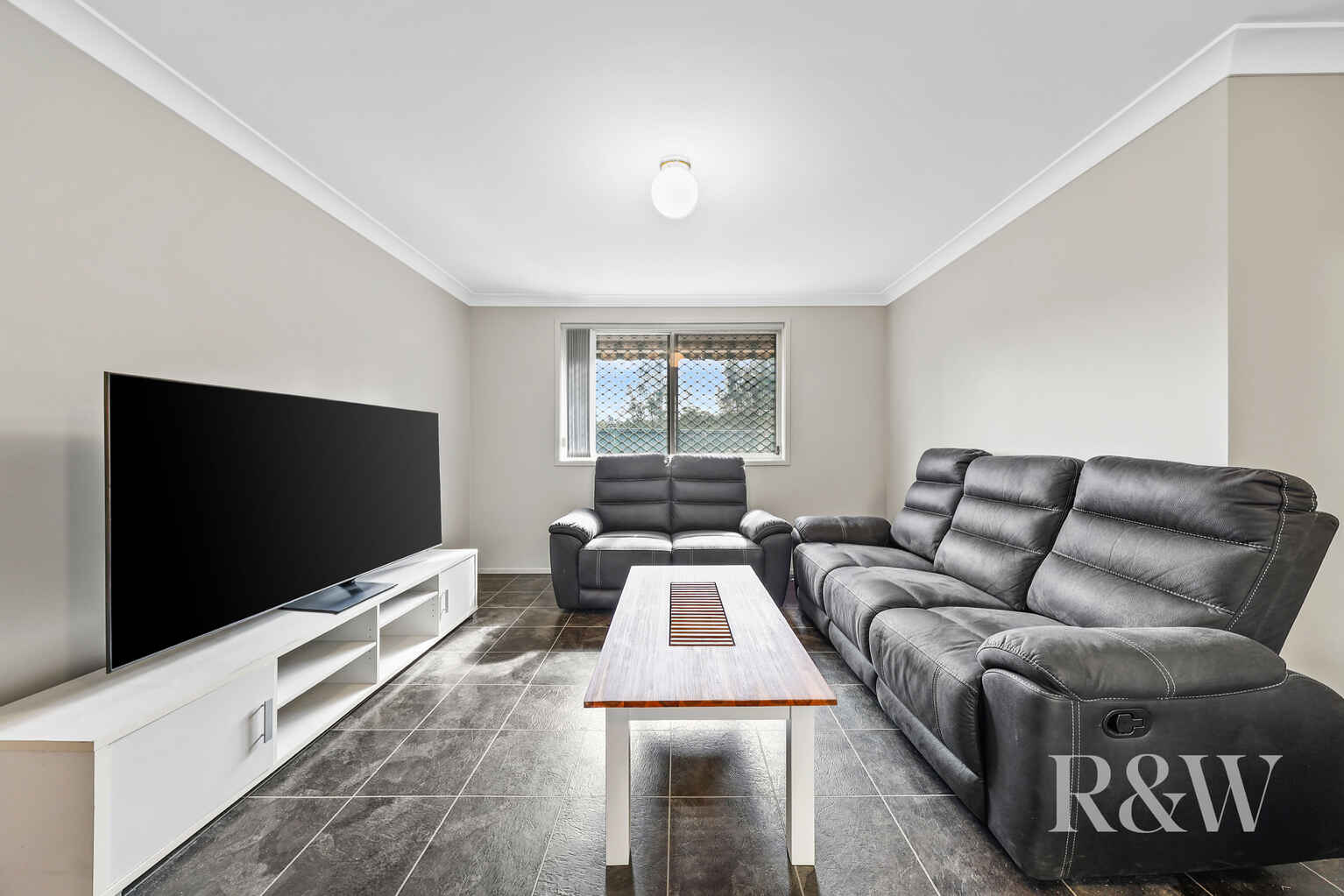 13/37 RUDD ROAD Leumeah