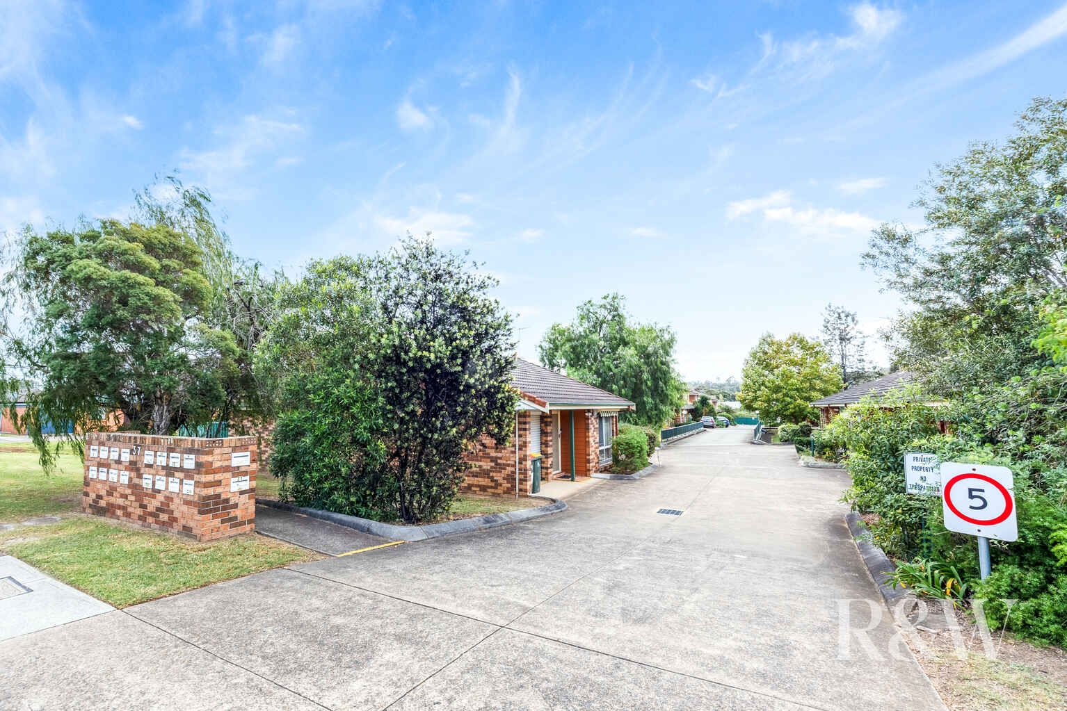 13/37 RUDD ROAD Leumeah