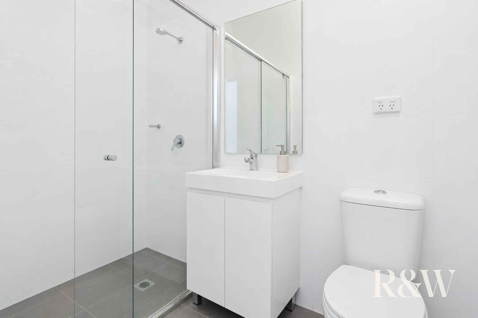 14/125 MEMORIAL AVENUE Liverpool